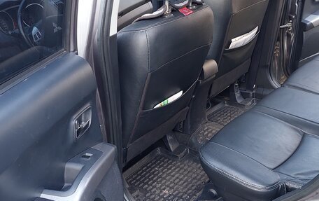 Mitsubishi Outlander III рестайлинг 3, 2008 год, 850 000 рублей, 8 фотография