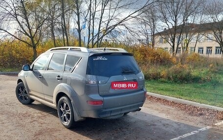Mitsubishi Outlander III рестайлинг 3, 2008 год, 850 000 рублей, 2 фотография