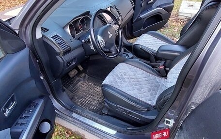 Mitsubishi Outlander III рестайлинг 3, 2008 год, 850 000 рублей, 14 фотография