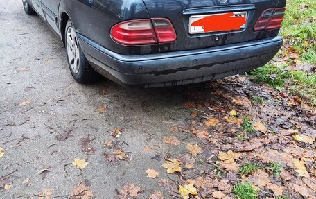 Mercedes-Benz E-Класс, 1996 год, 250 000 рублей, 1 фотография