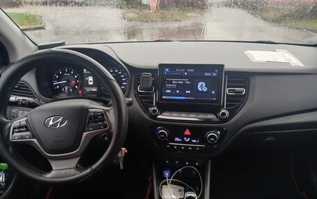 Hyundai Solaris II рестайлинг, 2021 год, 1 350 000 рублей, 6 фотография