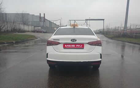 Hyundai Solaris II рестайлинг, 2021 год, 1 350 000 рублей, 11 фотография