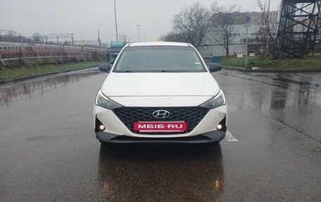 Hyundai Solaris II рестайлинг, 2021 год, 1 350 000 рублей, 7 фотография