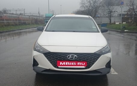 Hyundai Solaris II рестайлинг, 2021 год, 1 350 000 рублей, 14 фотография