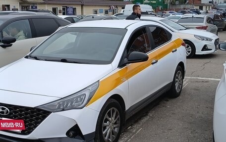 Hyundai Solaris II рестайлинг, 2021 год, 1 350 000 рублей, 16 фотография