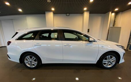 KIA cee'd III, 2020 год, 1 675 000 рублей, 2 фотография