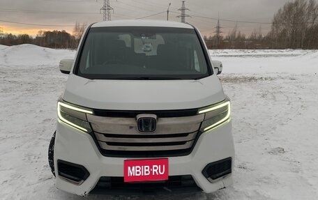 Honda Stepwgn IV, 2019 год, 1 700 000 рублей, 4 фотография