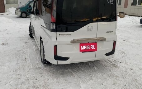 Honda Stepwgn IV, 2019 год, 1 700 000 рублей, 2 фотография