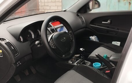 KIA cee'd I рестайлинг, 2009 год, 700 000 рублей, 6 фотография