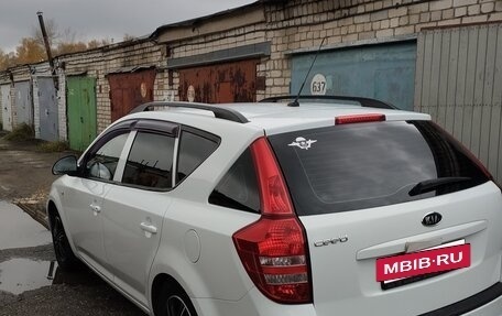 KIA cee'd I рестайлинг, 2009 год, 700 000 рублей, 11 фотография