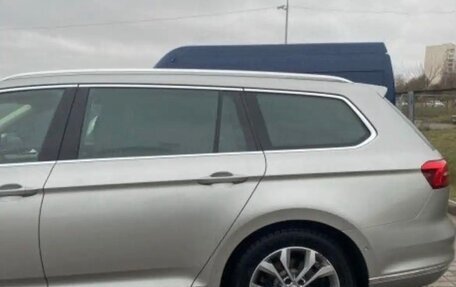 Volkswagen Passat B8 рестайлинг, 2015 год, 1 680 000 рублей, 6 фотография