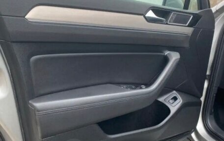 Volkswagen Passat B8 рестайлинг, 2015 год, 1 680 000 рублей, 8 фотография