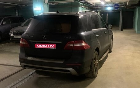 Mercedes-Benz M-Класс, 2013 год, 2 400 000 рублей, 3 фотография