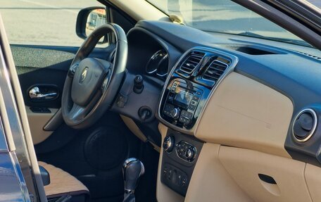 Renault Logan II, 2015 год, 900 000 рублей, 4 фотография