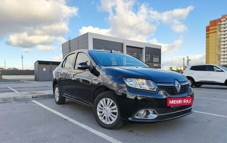 Renault Logan II, 2015 год, 900 000 рублей, 6 фотография