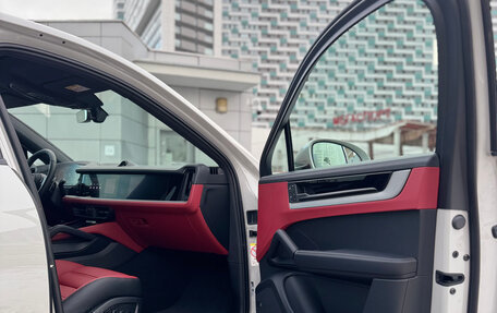 Porsche Cayenne III, 2025 год, 18 700 000 рублей, 18 фотография