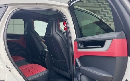 Porsche Cayenne III, 2025 год, 18 700 000 рублей, 16 фотография