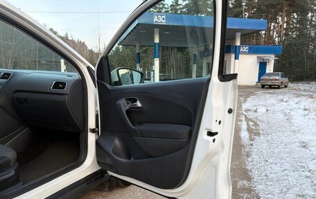 Volkswagen Polo VI (EU Market), 2011 год, 500 000 рублей, 17 фотография