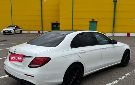 Mercedes-Benz E-Класс, 2017 год, 3 000 000 рублей, 6 фотография