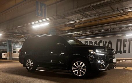 Toyota Land Cruiser 200, 2016 год, 6 200 000 рублей, 10 фотография