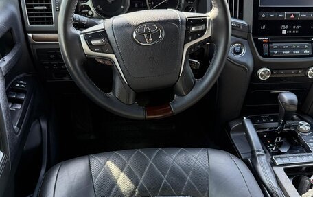 Toyota Land Cruiser 200, 2016 год, 6 200 000 рублей, 12 фотография