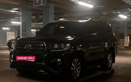 Toyota Land Cruiser 200, 2016 год, 6 200 000 рублей, 19 фотография