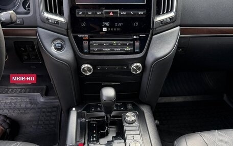 Toyota Land Cruiser 200, 2016 год, 6 200 000 рублей, 22 фотография