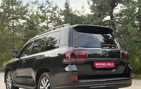 Toyota Land Cruiser 200, 2016 год, 6 200 000 рублей, 29 фотография