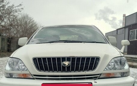 Toyota Harrier, 1998 год, 650 000 рублей, 2 фотография