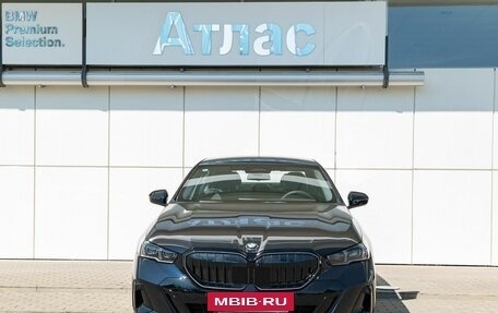 BMW 5 серия, 2025 год, 9 890 000 рублей, 7 фотография