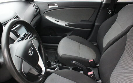 Hyundai Solaris II рестайлинг, 2011 год, 657 000 рублей, 10 фотография