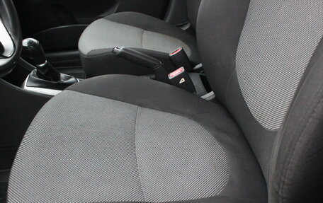 Hyundai Solaris II рестайлинг, 2011 год, 657 000 рублей, 11 фотография