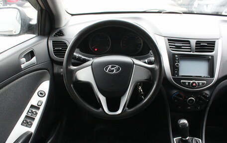 Hyundai Solaris II рестайлинг, 2011 год, 657 000 рублей, 16 фотография