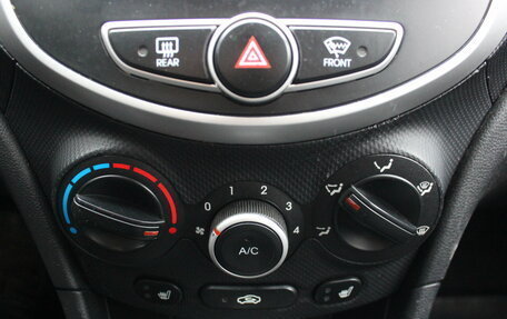 Hyundai Solaris II рестайлинг, 2011 год, 657 000 рублей, 19 фотография