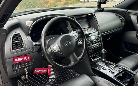 Infiniti QX70, 2014 год, 2 930 000 рублей, 10 фотография