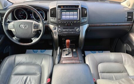 Toyota Land Cruiser 200, 2010 год, 3 190 000 рублей, 17 фотография