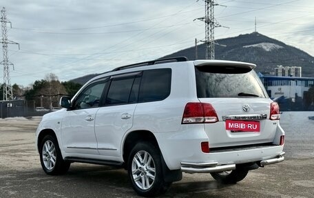 Toyota Land Cruiser 200, 2010 год, 3 190 000 рублей, 4 фотография