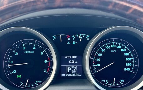 Toyota Land Cruiser 200, 2010 год, 3 190 000 рублей, 25 фотография