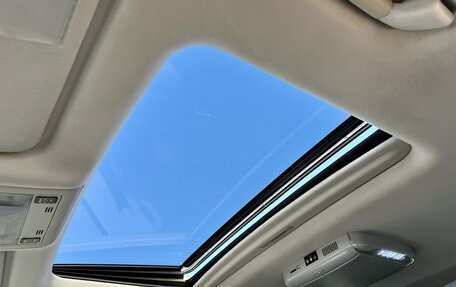 Toyota Land Cruiser 200, 2010 год, 3 190 000 рублей, 29 фотография