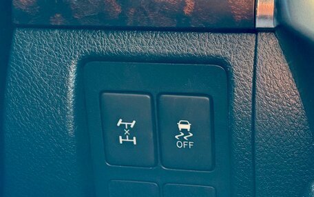 Toyota Land Cruiser 200, 2010 год, 3 190 000 рублей, 31 фотография