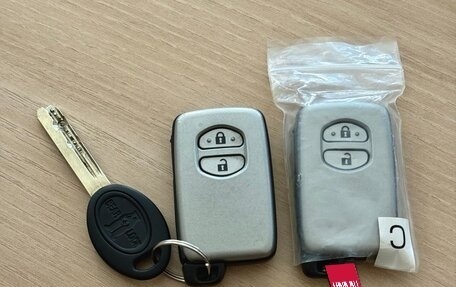 Toyota Land Cruiser 200, 2010 год, 3 190 000 рублей, 40 фотография