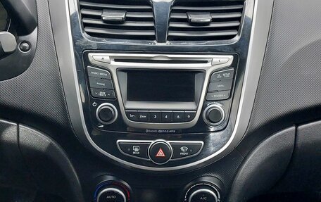 Hyundai Solaris II рестайлинг, 2016 год, 999 000 рублей, 13 фотография