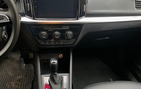 Skoda Kamiq I, 2023 год, 2 740 000 рублей, 19 фотография