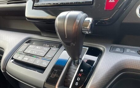 Honda Stepwgn IV, 2017 год, 1 480 001 рублей, 14 фотография