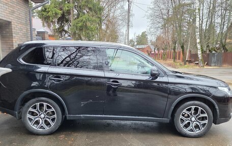 Mitsubishi Outlander III рестайлинг 3, 2014 год, 1 500 000 рублей, 3 фотография