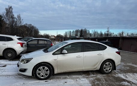 Opel Astra J, 2013 год, 660 000 рублей, 1 фотография