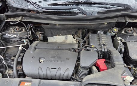 Mitsubishi Outlander III рестайлинг 3, 2014 год, 1 500 000 рублей, 16 фотография