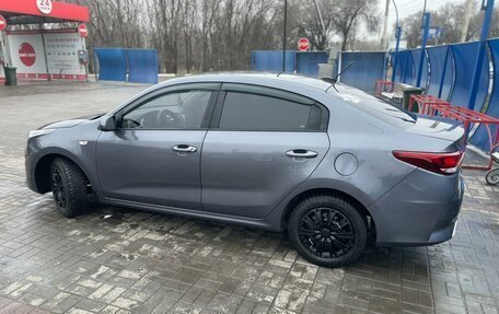 KIA Rio IV, 2021 год, 1 680 000 рублей, 10 фотография