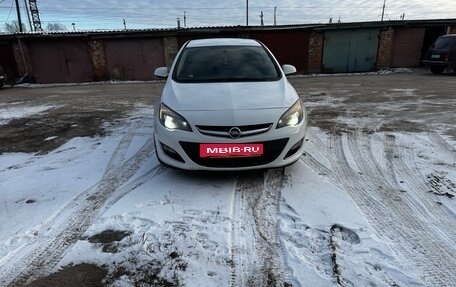 Opel Astra J, 2013 год, 660 000 рублей, 2 фотография