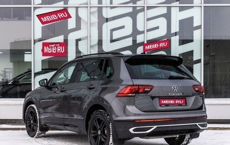 Volkswagen Tiguan II, 2021 год, 3 570 000 рублей, 2 фотография